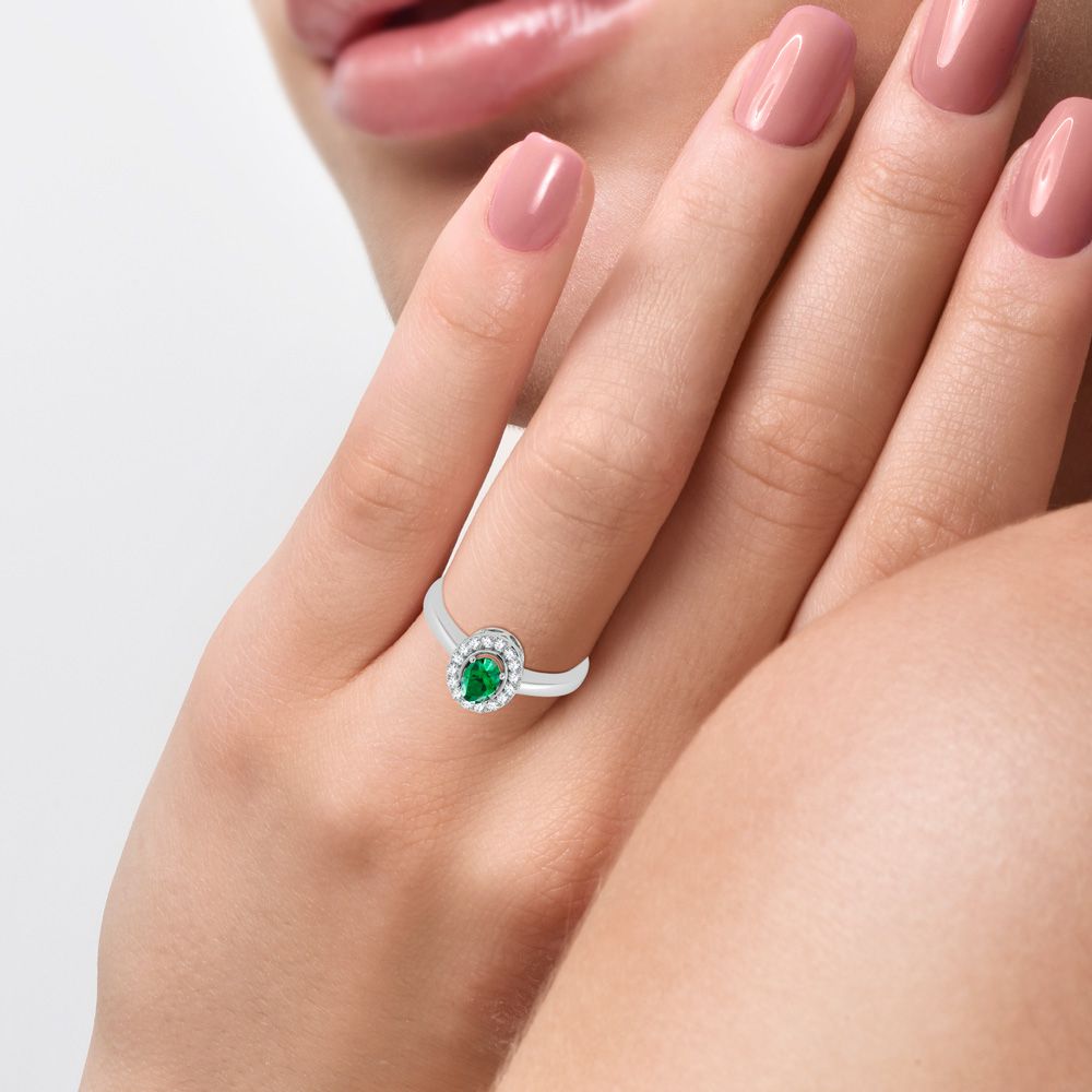 10K 0.15CT Diamond Emerald Ring